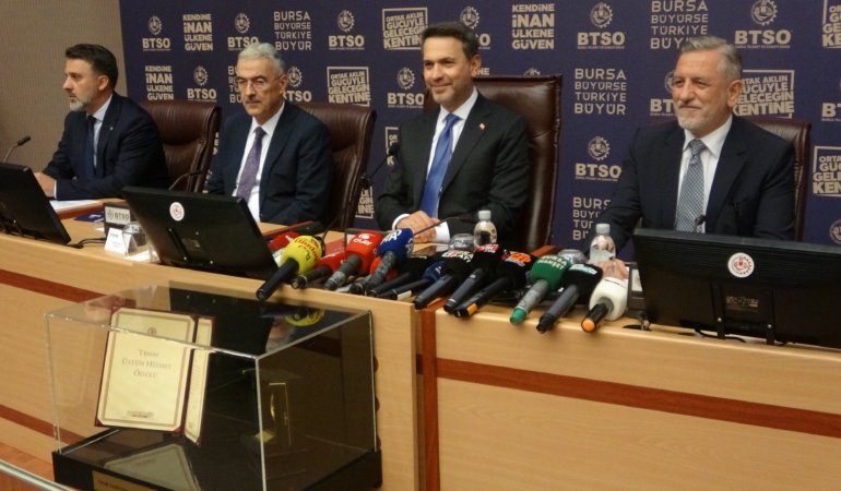 BAKAN BAYRAKTAR: "ENERJİ MESELESİ MİLLİ GÜVENLİK MESELESİDİR"