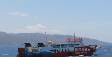 Bali'de feribot yangınında 1 kişi hayatını kaybetti