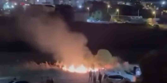 Balıkesir'de düğün havai fişekleri yangın çıkardı