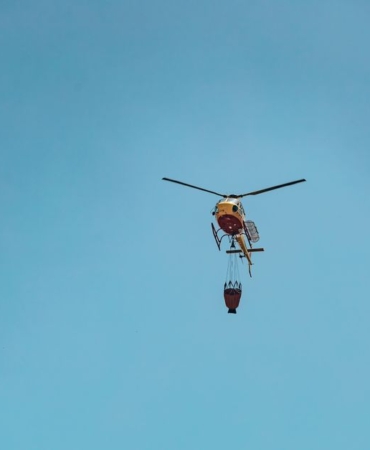 Balıkesir'deki yangına 6 uçak ve 6 helikopterle müdahale