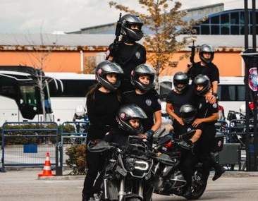 Bartın'da polisten kaçan motosiklet sürücüsü vali yardımcısına çarptı