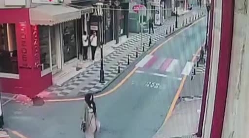 Bartın'da polisten kaçan motosikletli, vali yardımcısına çarptı