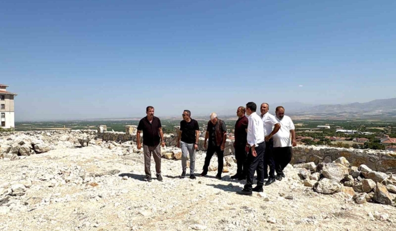Başkan Ulutaş, Akçadağ'daki Mahalle İhtiyaçlarını İnceledi