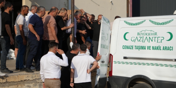 BATAN GEMİDE HAYATINI KAYBEDEN NİHAT BALYEMEZ'İN CENAZESİ GAZİANTEP'E GETİRİLDİ