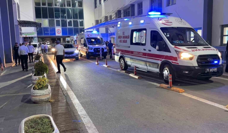 Batman'da 8. kattan düşen kadın yaşamını yitirdi