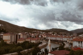 Bayburt'ta sıcak hava serinleme arayışını artırdı