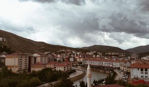 Bayburt'ta sıcak hava serinleme arayışını artırdı