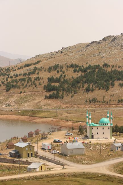 Bayburt'taki Yakupabdal Tabiat Parkı Doğaseverleri Bekliyor