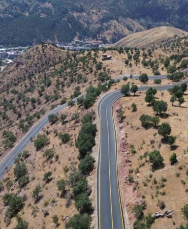 Baykan'da yol yapım çalışmaları hız kazanıyor