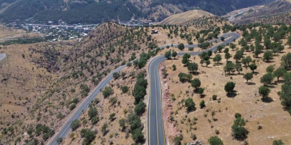 Baykan'da yol yapım çalışmaları hız kazanıyor