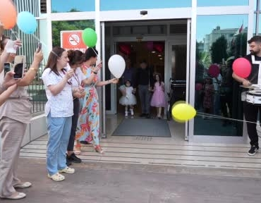 Berra Akarsu doğum gününde lösemiyi yendi