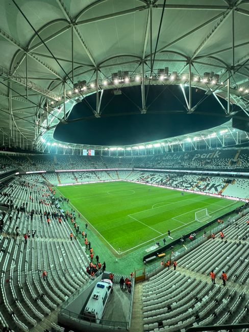 Beşiktaş, Hradec Kralove'yi geçerse Dinamo Zagreb ile karşılaşacak