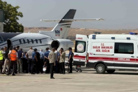 Bıçaklanan Melih Meriç, İstanbul'a ambulans uçakla sevk edildi
