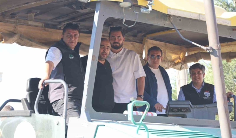 Bilecik'te Başkan Durgut, asfalt serim çalışmalarını başlattı