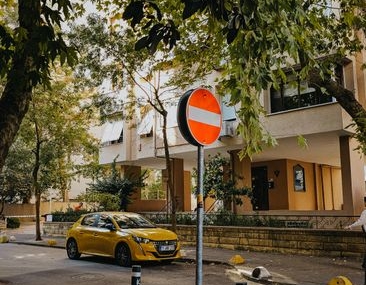 Bilecik'te Kaldırıma Park Eden Araç Sürücüsüne Tepki