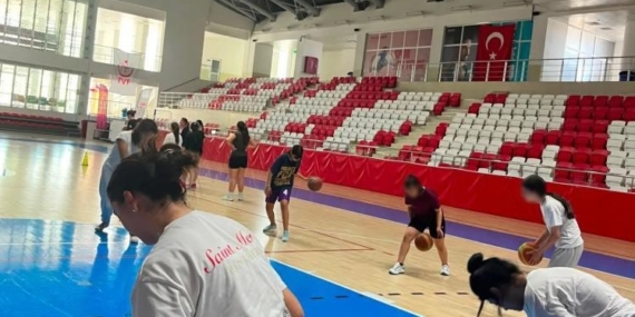 Bilecik'te Koruma Altındaki Çocuklara Basketbol Eğitimi