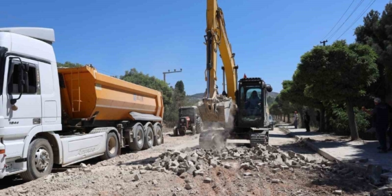 Bilecik'te Sıcak Asfalt Çalışmaları Başladı