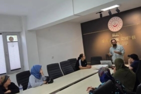 Bilecik'te aile içi iletişim ve bağımlılıkla mücadele eğitimi verildi