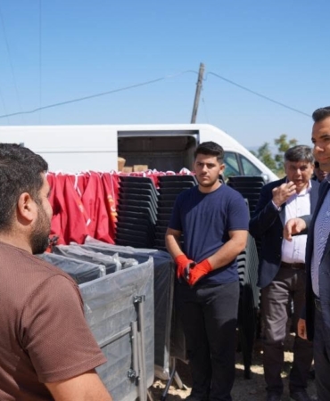 BİLECİK'TE KÖYLERE 250 ÇADIR, 250 MASA VE 2 BİN 500 SANDALYE DESTEĞİ
