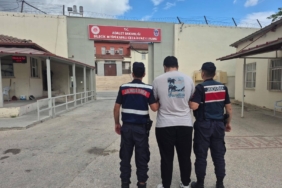BİLECİK'TE UYUŞTURUCU SUÇUNDAN ARANAN ŞAHIS YAKALANDI