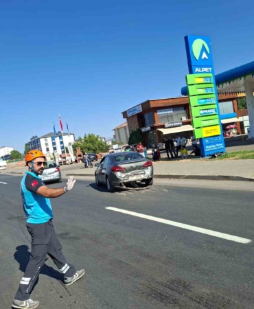 Bingöl'de zincirleme trafik kazası: 5 yaralı