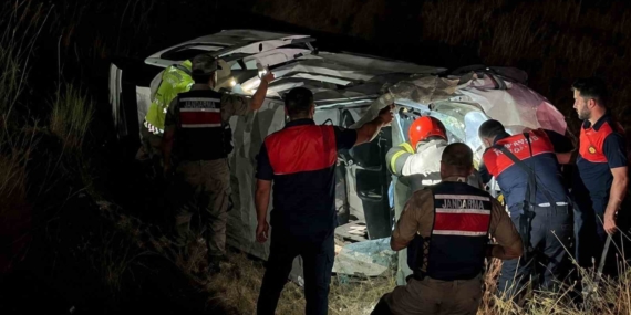 Bitlis'te trafik kazasında 4 kişi yaralandı