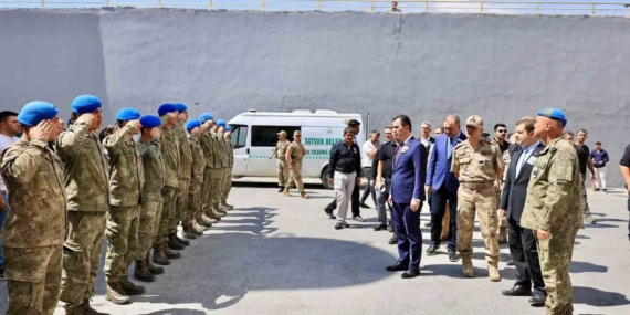 Bitlis'te trafik kazasında hayatını kaybeden uzman çavuş için tören