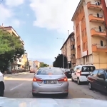 Bolu'da otomobilden çöp atan sürücüye ceza kesildi