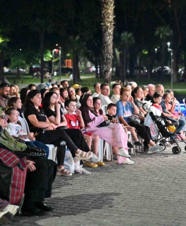 Bursa'da Kültürpark'ta Yeşilçam Sinema Akşamları Devam Ediyor