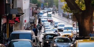 Bursa'da alkollü şahısların taksi tartışması ilginç anlar yaşattı