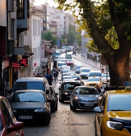 Bursa'da alkollü şahısların taksi tartışması ilginç anlar yaşattı