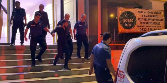 Bursa'da düğünde bıçaklı kavga: 3 yaralı