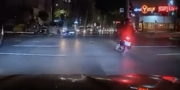 Bursa'da kırmızı ışık ihlali motosiklet kazasına yol açtı
