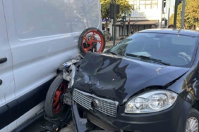 Bursa'da motosiklet otomobille çarpıştı, 1 kişi ağır yaralandı