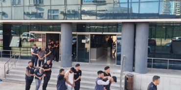 BURSA'DA YATIRIM DOLANDIRICILIĞI OPERASYONU: 8 KİŞİ TUTUKLANDI