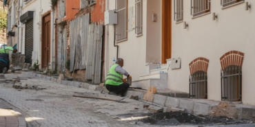 Bursa'da zabıta ekipleri kaldırım işgali ve çevre denetimi yaptı