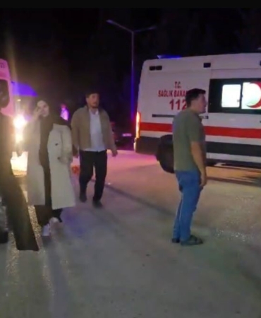 BURSA'DAKİ DÜĞÜN YEMEĞİNDE 367 KİŞİ HASTANELERE BAŞVURDU 74 HASTA AMBULANSLARLA BURSA'YA TAŞINDI, ÇOĞU TABURCU OLDU TEDAVİSİ DEVAM EDEN 23 HASTANIN DURUMLARI İYİ