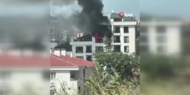 Büyükçekmece'de 5 katlı binada yangın çıktı