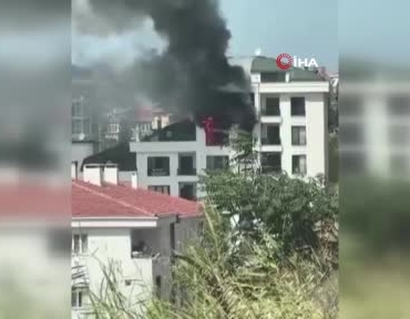 Büyükçekmece'de 5 katlı binada yangın çıktı