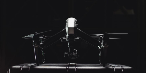 Büyükçekmece'de hırsızlık yapan 2 kişi dronla yakalandı
