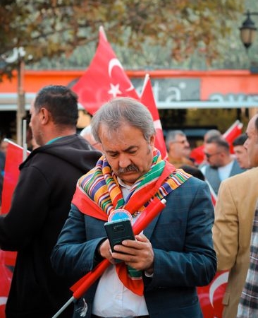 CHP'de Ahmet Baran Yazgan disipline sevk edildi