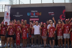 ÇANAKKALE'DE "TARİHE SAYGI ANI DALIŞI" VE "YELKEN SÜRÜŞÜ" DENEYİMİ BAŞLIYOR