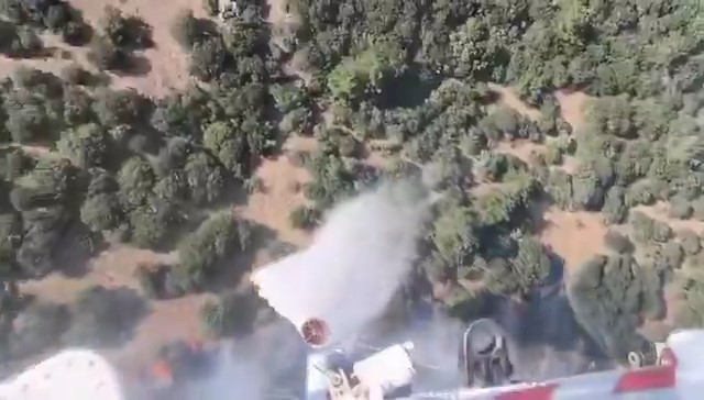 Çanakkale'de orman yangınına havadan ve karadan müdahale devam ediyor
