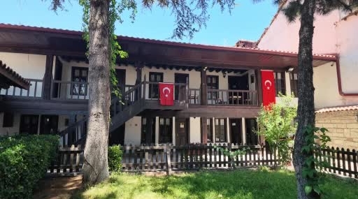 Çankırı'daki 272 Yıllık Çivitçioğlu Medresesi Ziyaretçilerini Ağırlıyor