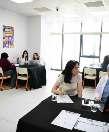Çayırova'da YKS'ye hazırlanan 62 öğrenci üniversiteye yerleşti