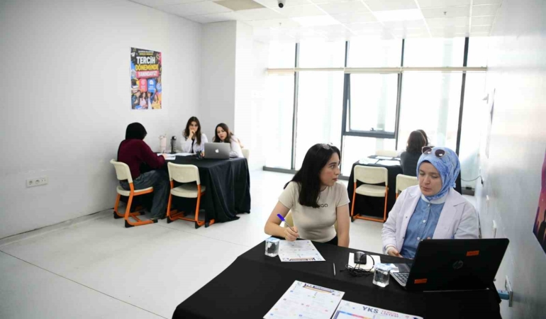 Çayırova'da YKS'ye hazırlanan 62 öğrenci üniversiteye yerleşti