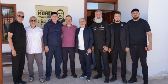 Çeçenistan Heyeti, Muhsin Yazıcıoğlu'nun Baba Ocağını Ziyaret Etti