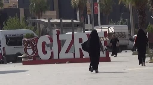 Cizre'de sıcaklık 49 dereceye ulaştı, caddeler boş kaldı