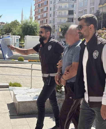 Çorum'da bıçakla öldürülen kişinin zanlısı adliyeye sevk edildi