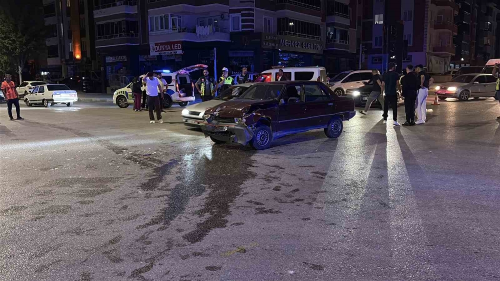 Çorum'da kaza sonrası yardım eden gence saldırı